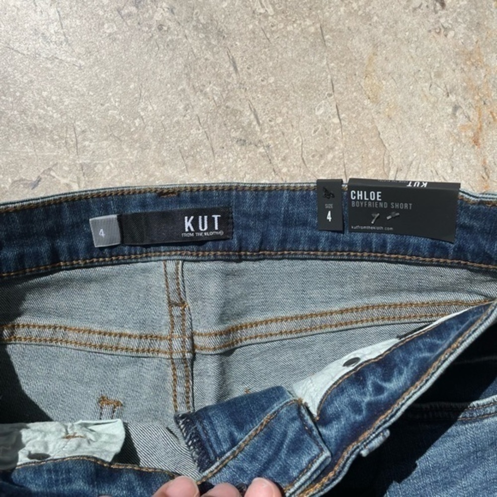 Kut from the Kloth Shorts size 4   S2 - Picture 3 of 5